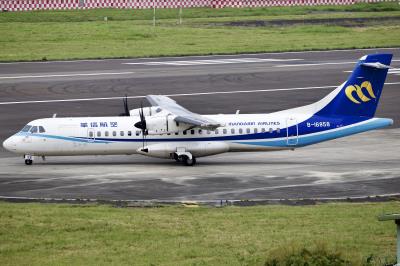 Photo of aircraft B-16858 operated by Mandarin Airlines