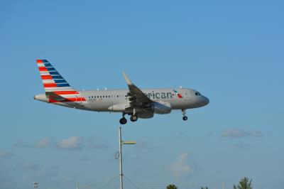 Photo of aircraft N9019F operated by American Airlines