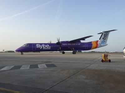Image of aircraft registration G-PRPL - A DHC-8-402Q operated by Flybe