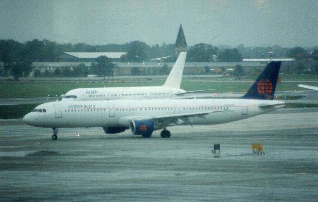 Photo of aircraft G-BXAW operated by Airworld