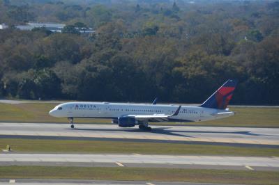 Photo of aircraft N820DX operated by Delta Air Lines