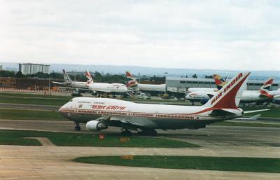 Photo of aircraft VT-EVB operated by Air India
