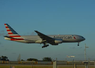 Image of aircraft registration N794AN - A 777-223(ER) operated by American Airlines