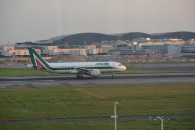 Photo of aircraft EI-DTK operated by Alitalia