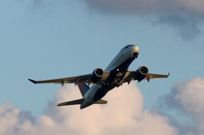 Photo of aircraft N114DU operated by Delta Air Lines