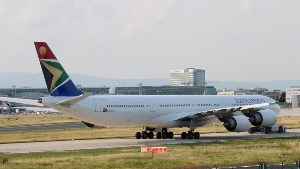 Photo of aircraft ZS-SNF operated by South African Airways