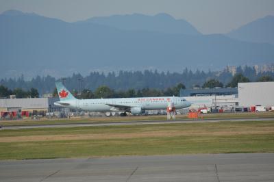 Photo of aircraft C-FGKP operated by Air Canada