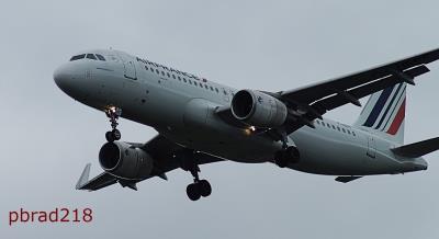 Image of aircraft registration F-HEPF - A A320-214(WL) operated by Air France