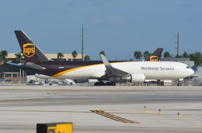 Photo of aircraft N334UP operated by United Parcel Service (UPS)