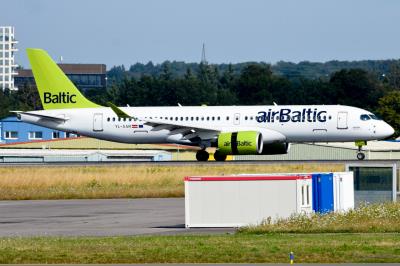 Photo of aircraft YL-AAR operated by Air Baltic