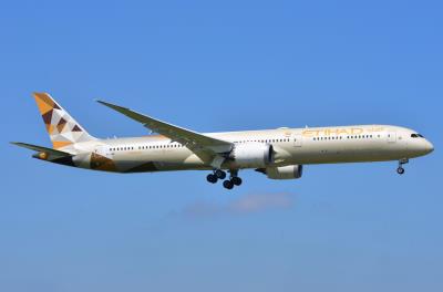 Image of aircraft registration A6-BMA - A 787-10 Dreamliner  operated by Etihad Airways
