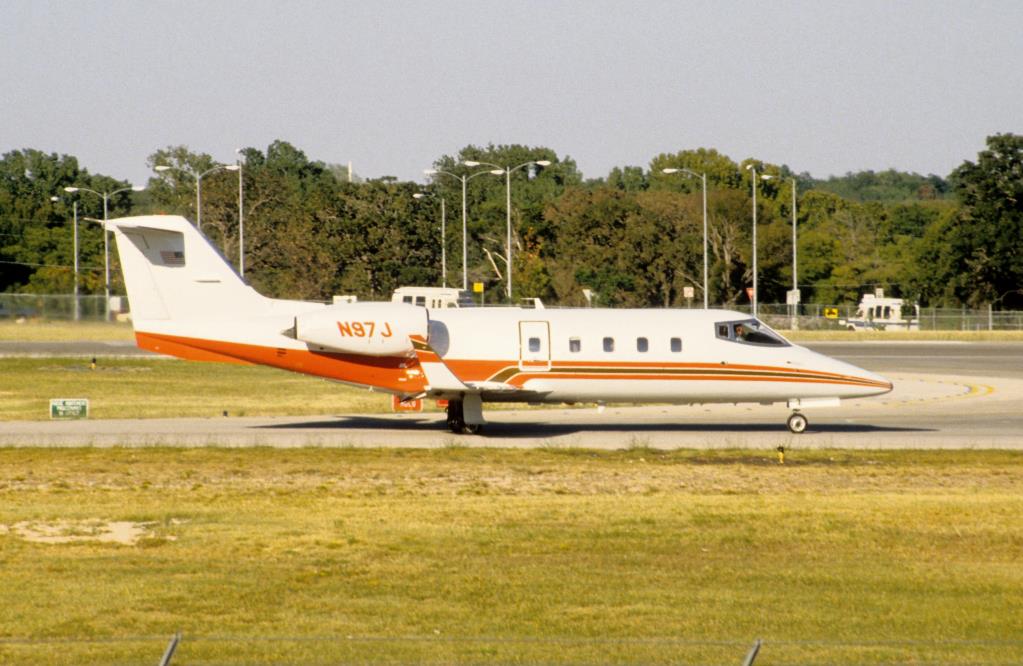 Photo of aircraft N97J operated by General Telephone Company of the Southwest