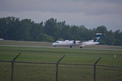 Photo of aircraft C-GVWE operated by WestJet Encore