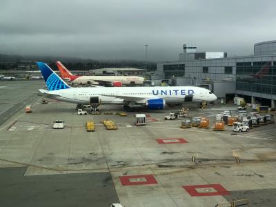 Photo of aircraft N24980 operated by United Airlines