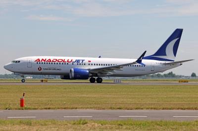 Photo of aircraft TC-LAG operated by Anadolu Jet