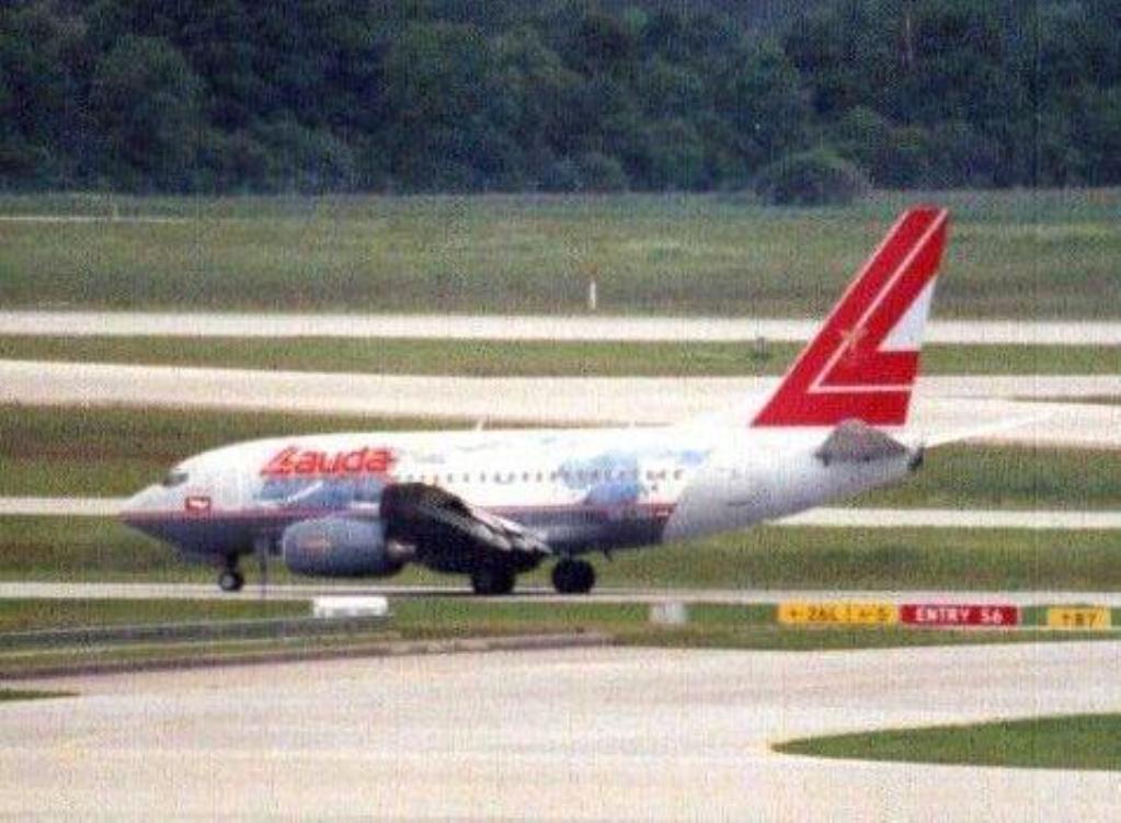 Photo of aircraft OE-LNM operated by Lauda Air