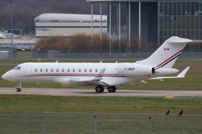 Photo of aircraft C-GWHF operated by Skyservice Business Aviation