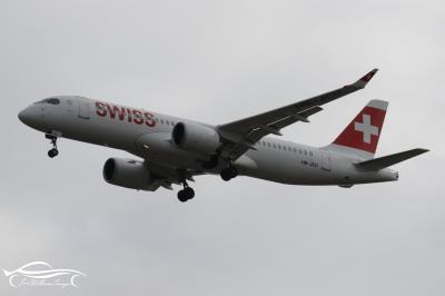 Photo of aircraft HB-JCU operated by Swiss