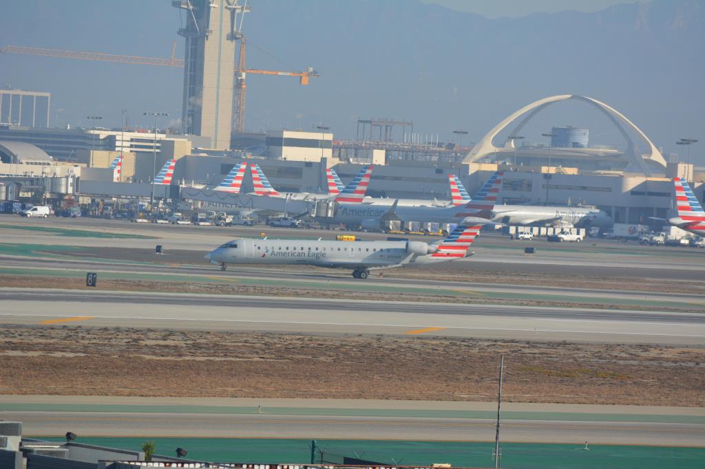Photo of aircraft N709SK operated by United Express