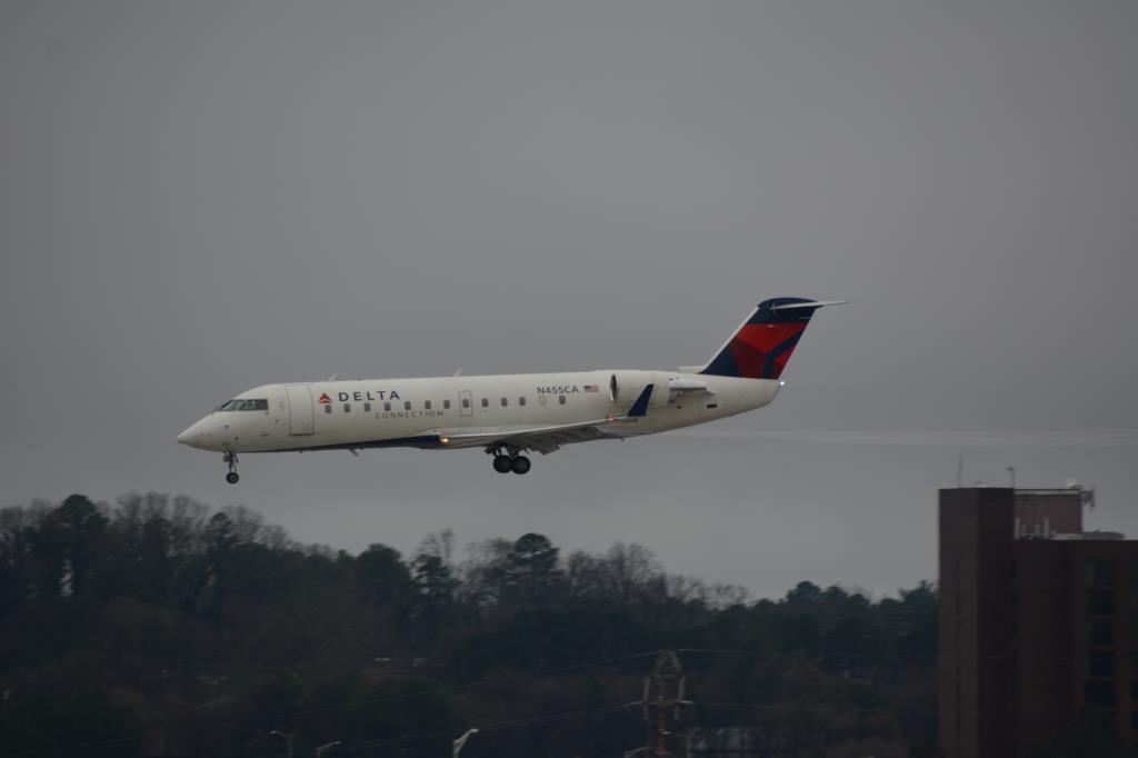 Photo of aircraft N455CA operated by SkyWest Airlines