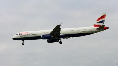 Image of aircraft registration G-EUXM - A A321-231 operated by British Airways