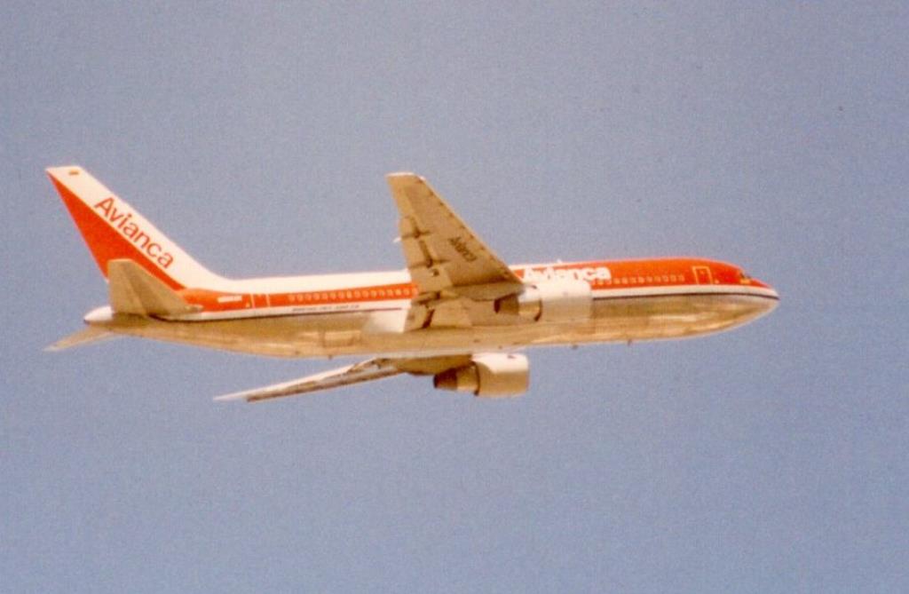 Photo of aircraft N986AN operated by Avianca