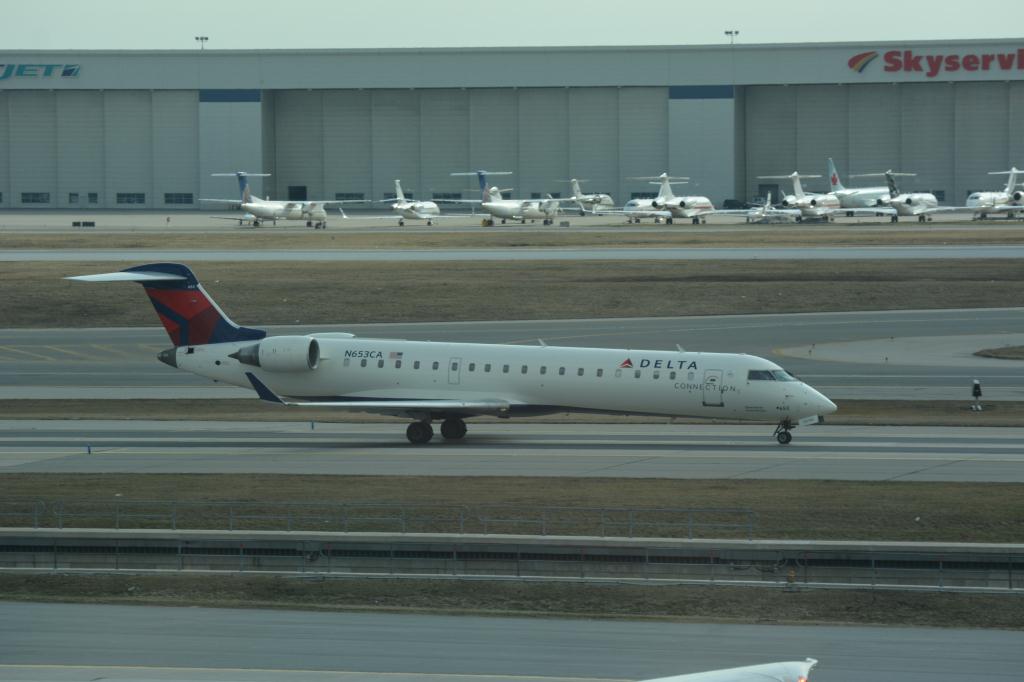 Photo of aircraft N653CA operated by GoJet Airlines