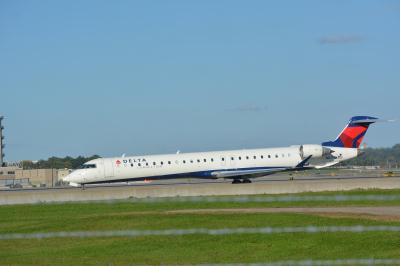 Photo of aircraft N817SK operated by Delta Connection