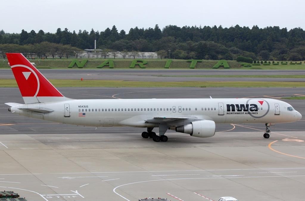 Photo of aircraft N543US operated by Northwest Airlines