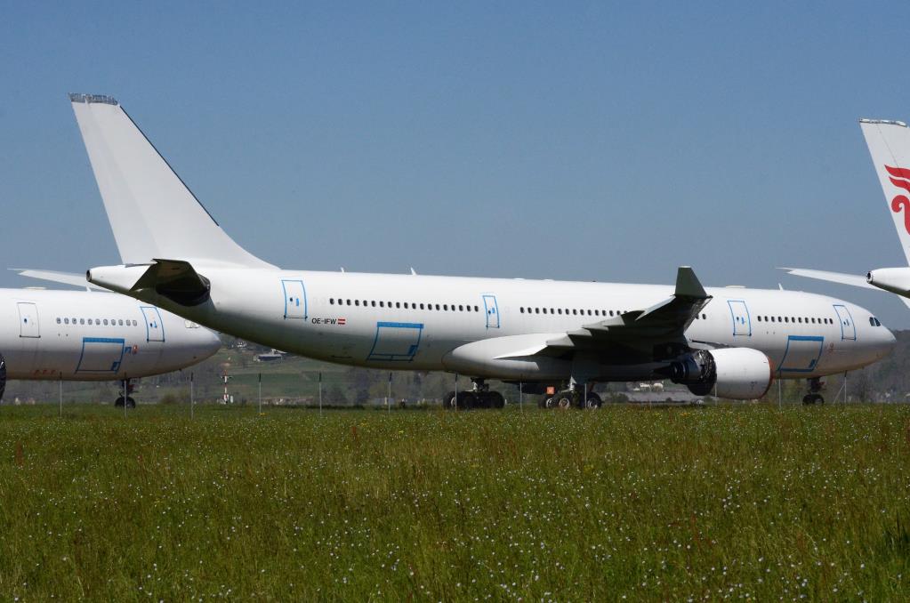 Photo of aircraft OE-IFW operated by SMBC Aviation Capital