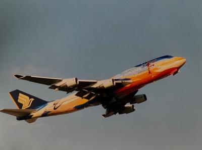 Photo of aircraft 9V-SPL operated by Singapore Airlines