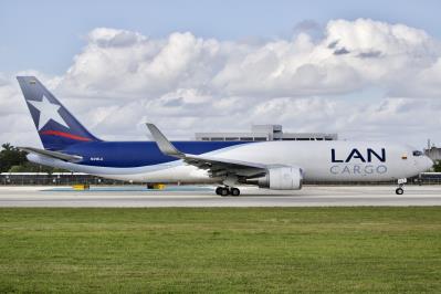 Image of aircraft registration N418LA - A 767-316F(ER)(WL) operated by LAN Cargo