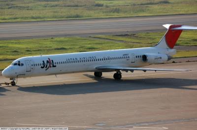 Photo of aircraft JA8557 operated by JAL Express