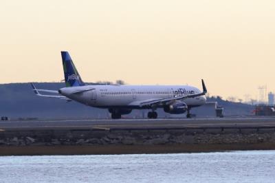 Photo of aircraft N996JL operated by JetBlue Airways