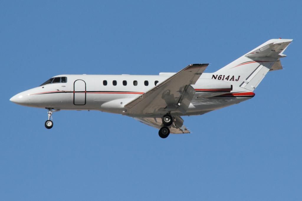 Photo of aircraft N614AJ operated by A. J. Foyt Enterprises Inc