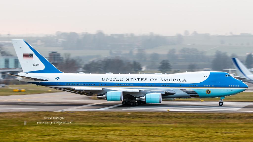 Photo of aircraft 82-8000 operated by United States Air Force