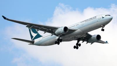 Photo of aircraft B-HLS operated by Cathay Pacific Airways