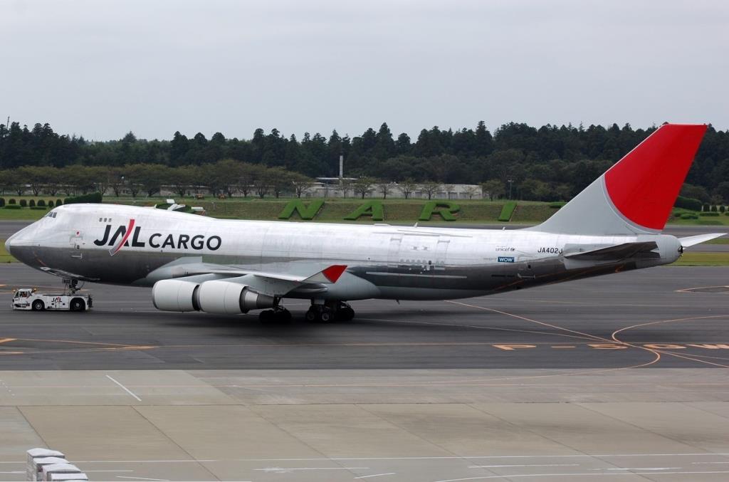Photo of aircraft JA402J operated by Japan Airlines