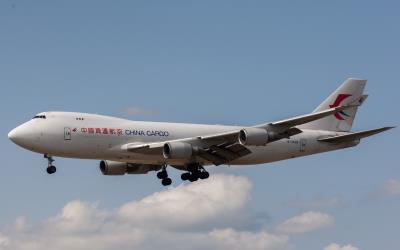 Photo of aircraft B-2426 operated by China Cargo Airlines