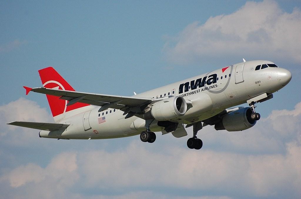 Photo of aircraft N331NB operated by Northwest Airlines
