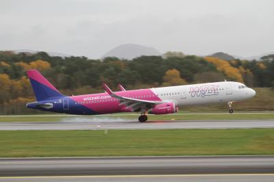Photo of aircraft HA-LXQ operated by Wizz Air
