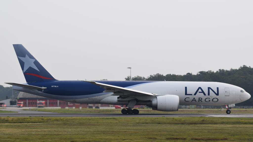 Photo of aircraft N776LA operated by LATAM Cargo Colombia