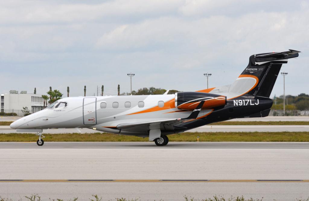 Photo of aircraft N917LJ operated by Infinity Aviation I LLC