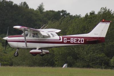 Photo of aircraft G-BEZO operated by Staverton Flying School Ltd