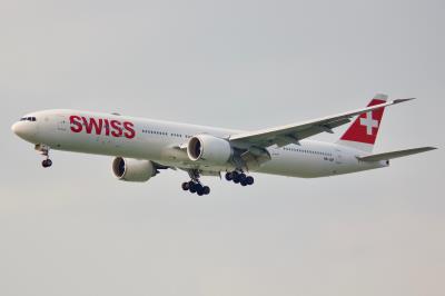 Photo of aircraft HB-JNF operated by Swiss