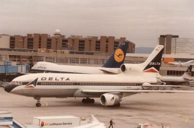 Photo of aircraft N755DL operated by Delta Air Lines