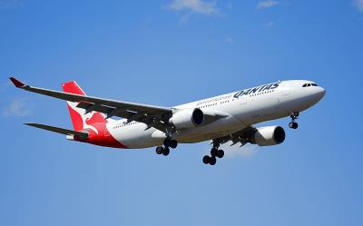 Photo of aircraft VH-EBG operated by Qantas
