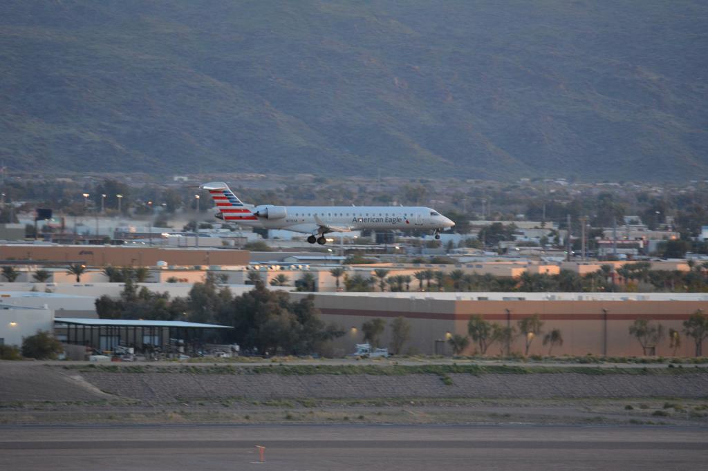 Photo of aircraft N715SK operated by United Express