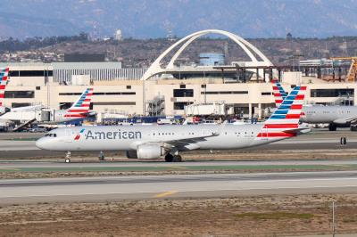 Image of aircraft registration N417AN - A A321-253NX(WL) operated by American Airlines