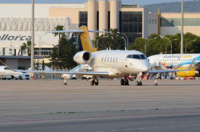 Photo of aircraft D-BDDE operated by DC Aviation